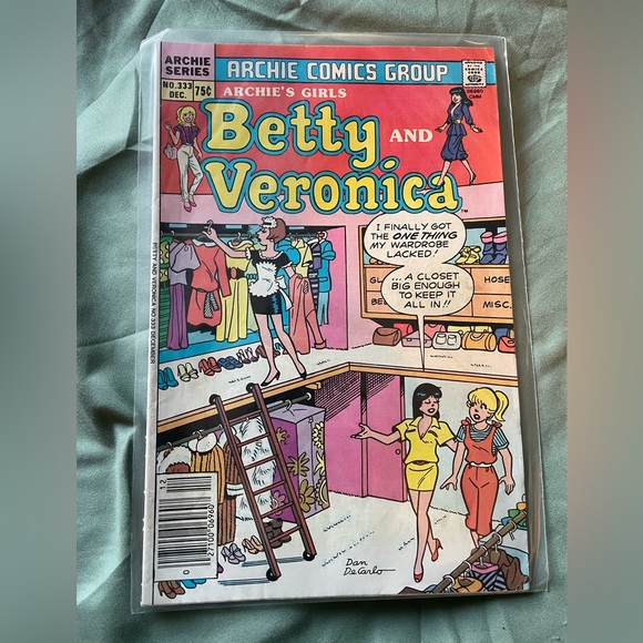 Archie Comics Other - 3/$25 | VINTAGE | Betty and Veronica No. 333